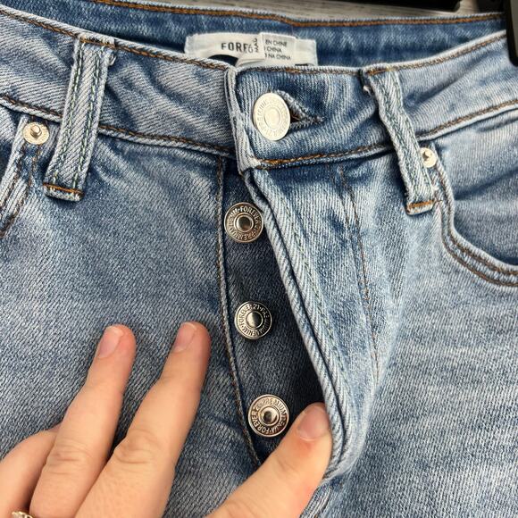 Forever 21 Light Wash Distressed High Rise Jeans Button Fly Size 25 - Picture 6 of 8
